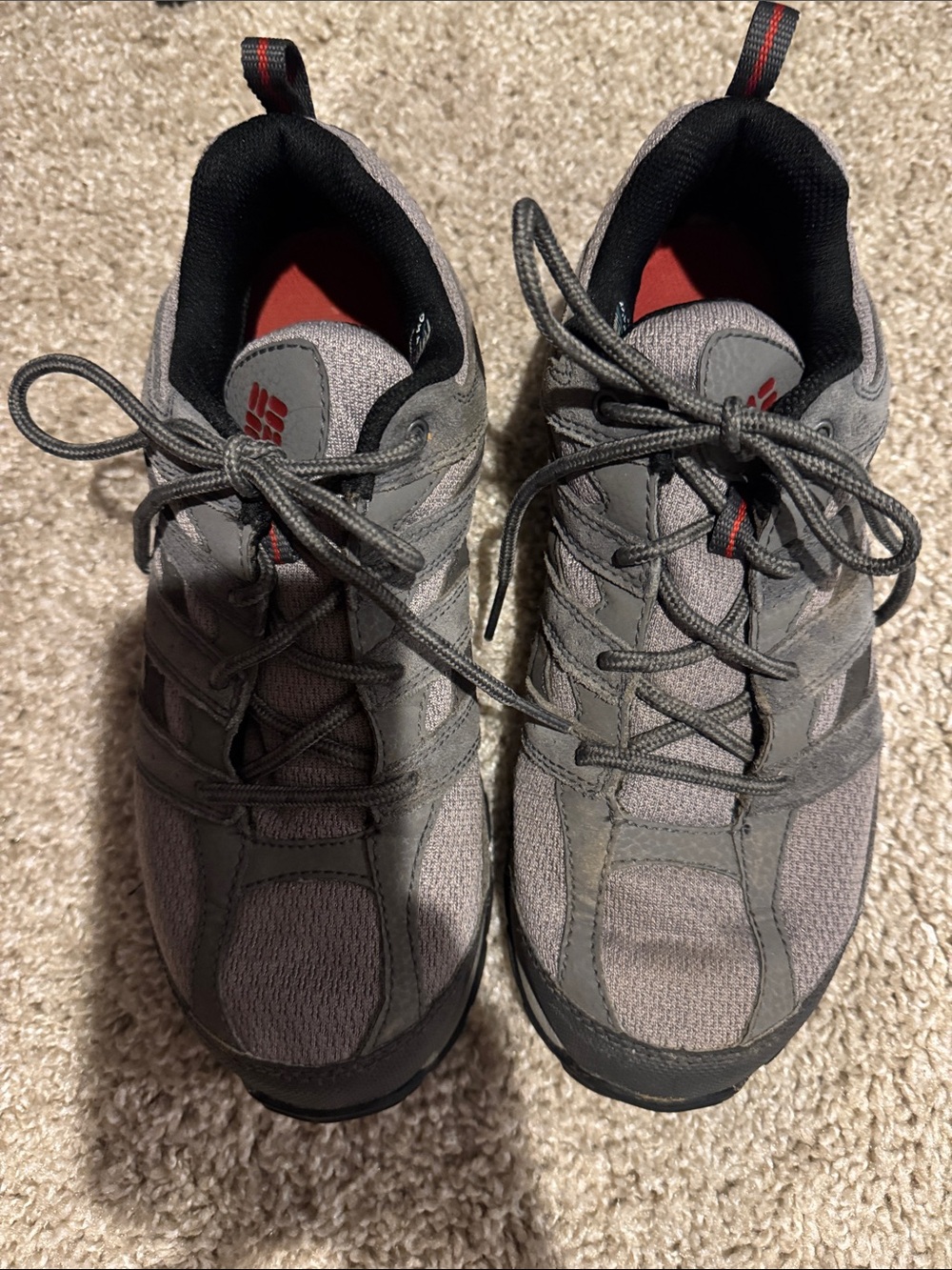 Columbia Men's Gray Trail Sneakers with Red Accents